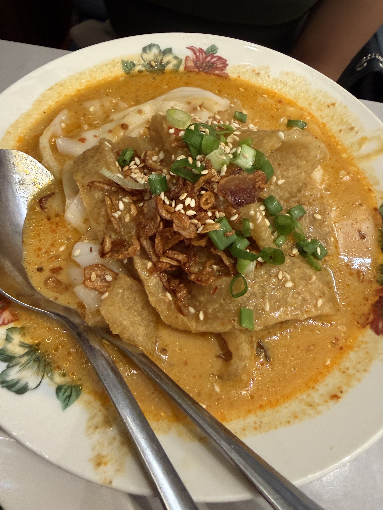 Curry Pork Skin Rice Roll